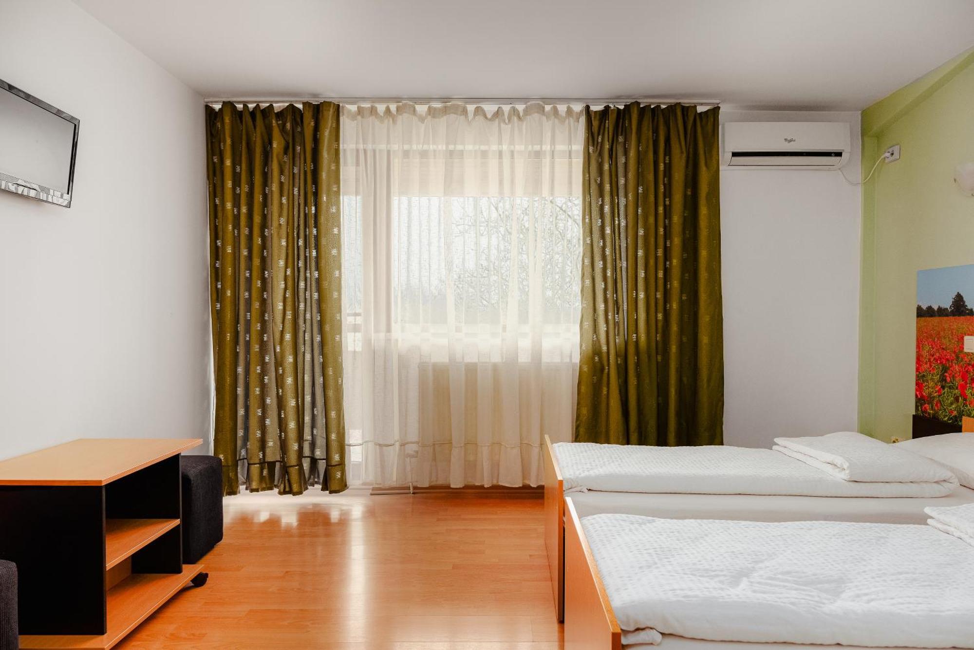 Business Transit To Therme & Bucharest Airport Săftica Extérieur photo